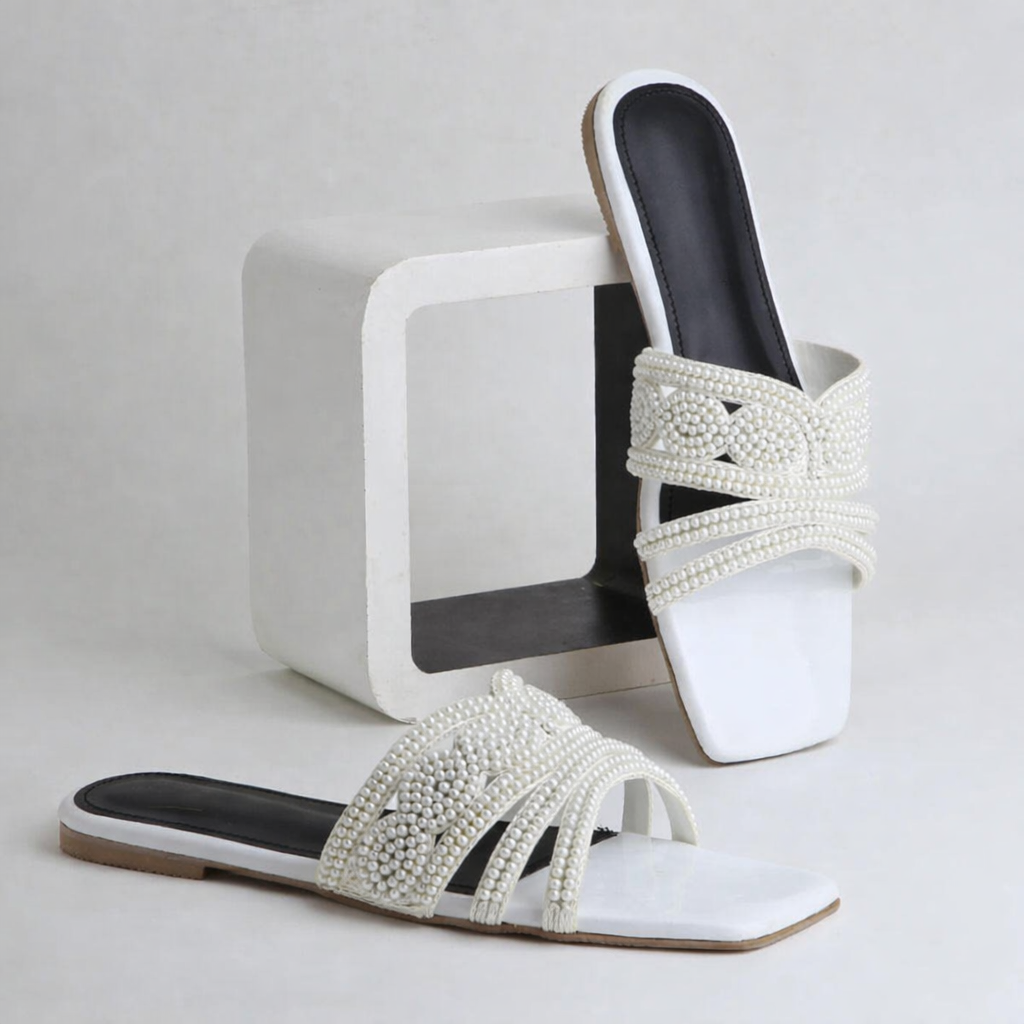 BREEZE BOUND FLAT SLIPPER - WHITE